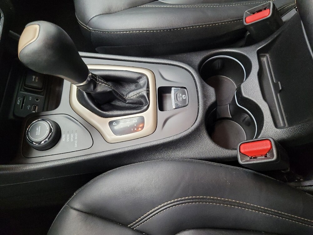 2018 Jeep Cherokee in Las Vegas, NV 89102 - 18081256 26