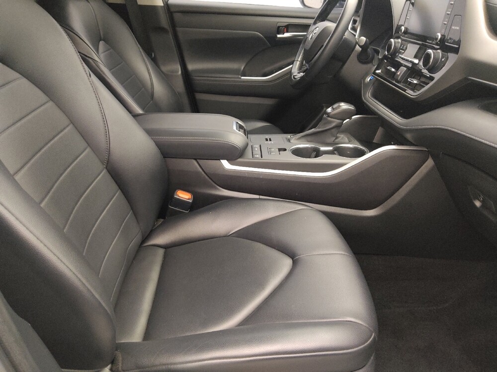 2021 Toyota Highlander in Lakeland, FL 33815 - 18081277 21