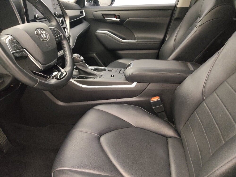 2021 Toyota Highlander in Lakeland, FL 33815 - 18081277 17