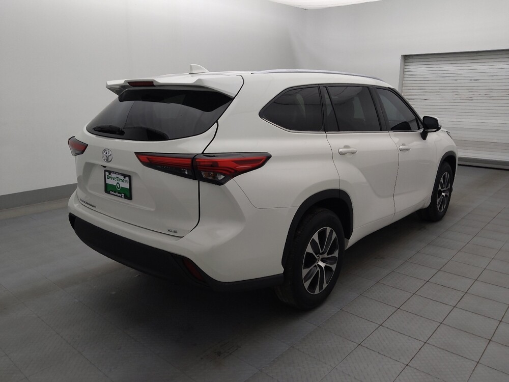 2021 Toyota Highlander in Lakeland, FL 33815 - 18081277 9