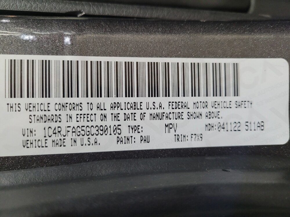 2016 Jeep Grand Cherokee in Pittsburgh, PA 15237 - 18081299 33