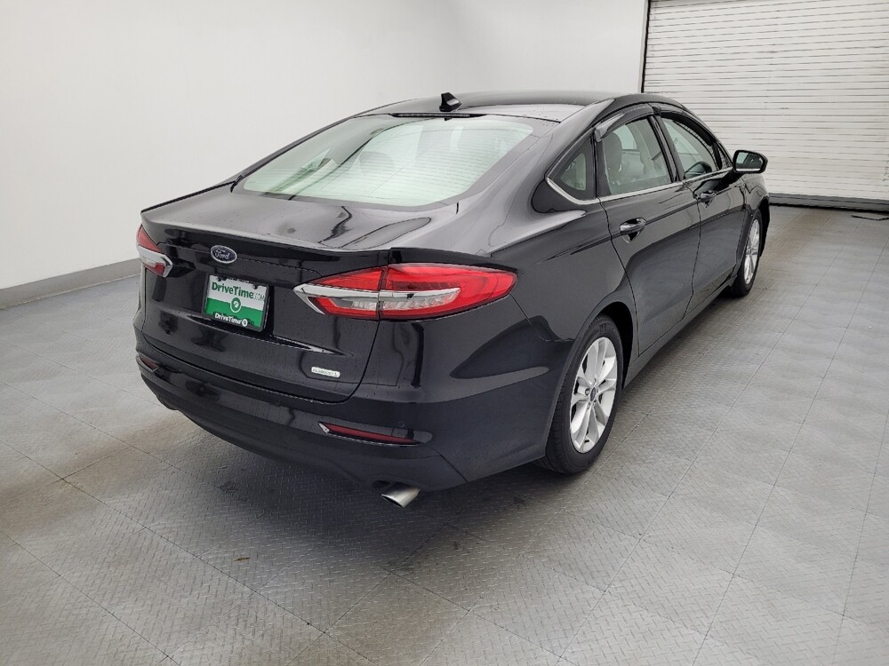 2020 Ford Fusion in Fayetteville, NC 28304 - 18081338 9