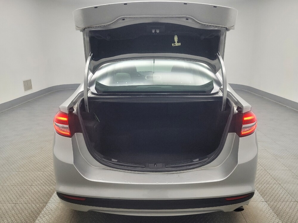 2018 Ford Fusion in Highland, IN 46322 - 18081362 29