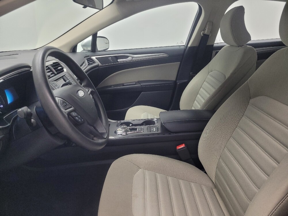 2018 Ford Fusion in Highland, IN 46322 - 18081362 17