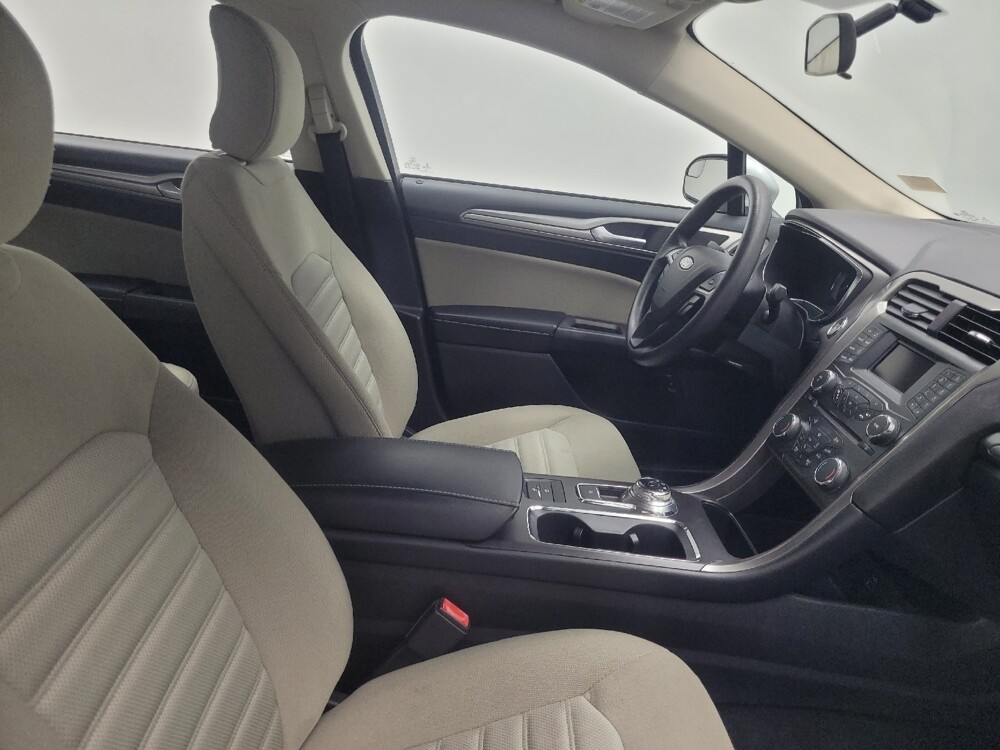 2018 Ford Fusion in Highland, IN 46322 - 18081362 21