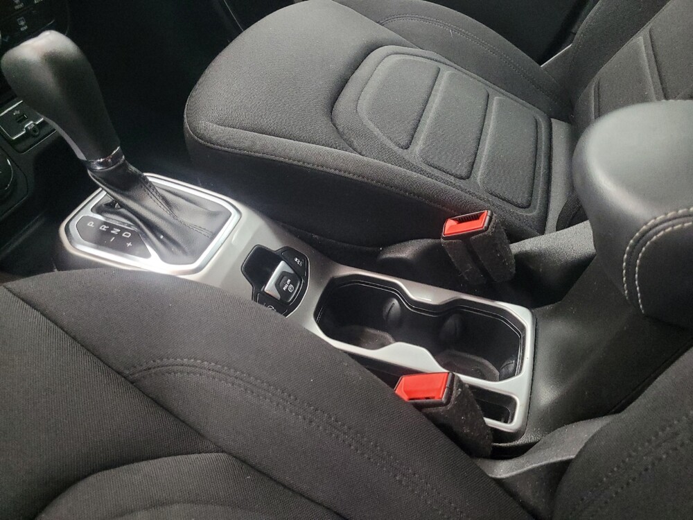 2022 Jeep Renegade in Mishawaka, IN 46545 - 18081364 26