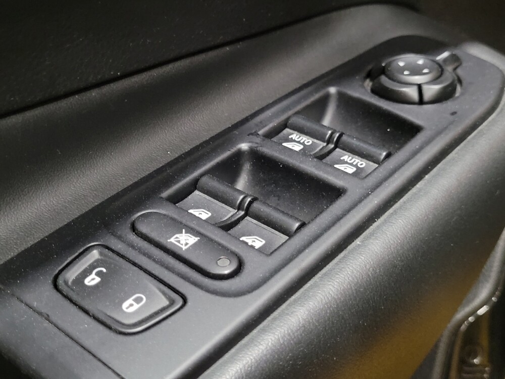 2017 Jeep Renegade in Temple Hills, MD 20746 - 18081379 27