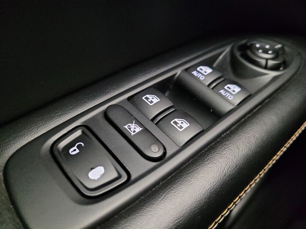 2017 Jeep Compass in Riverside, CA 92504 - 18081387 27