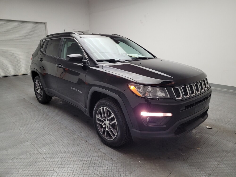 2017 Jeep Compass in Riverside, CA 92504 - 18081387 13