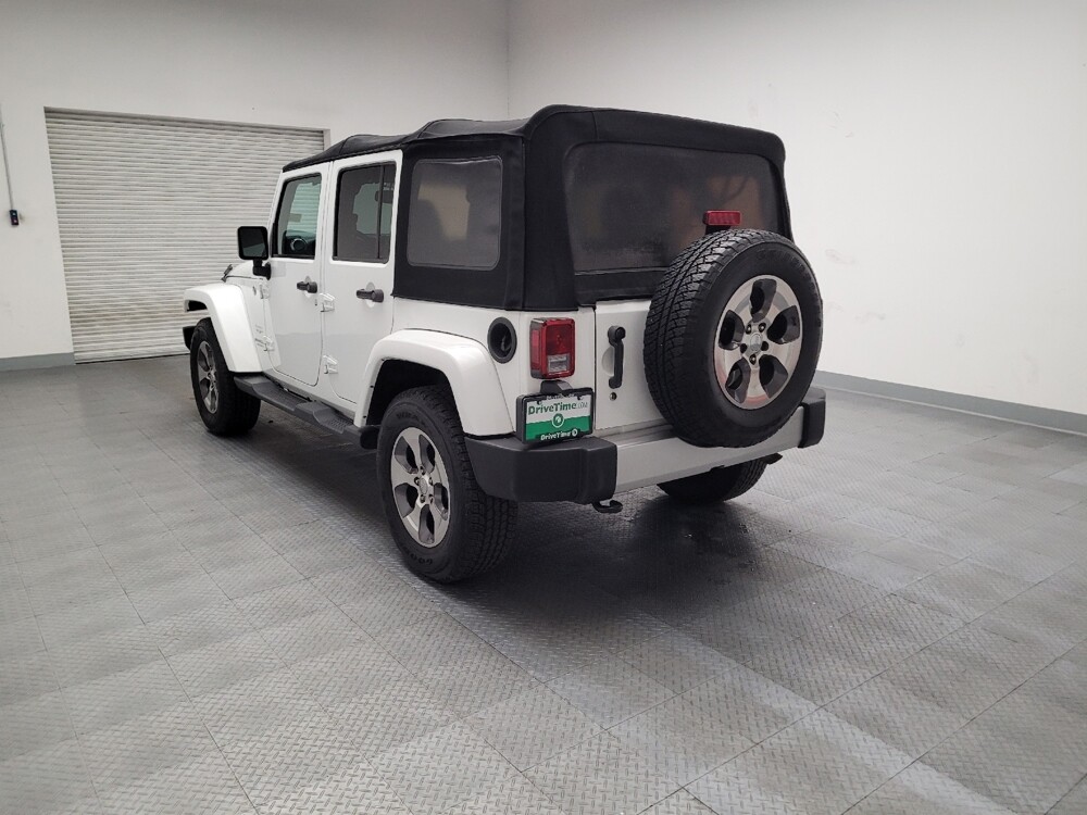 2017 Jeep Wrangler in Riverside, CA 92504 - 18081391 5