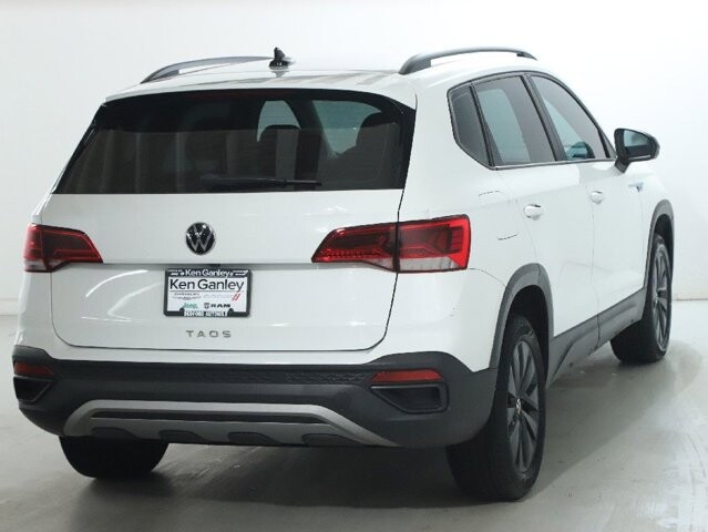 2022 Volkswagen Taos in Bedford, OH 44146 - 18081404 45
