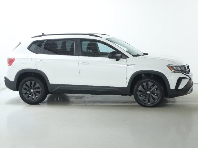 2022 Volkswagen Taos in Bedford, OH 44146 - 18081404 11