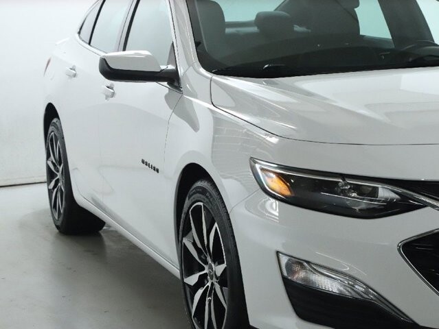 2022 Chevrolet Malibu in Bedford, OH 44146 - 18081405 8