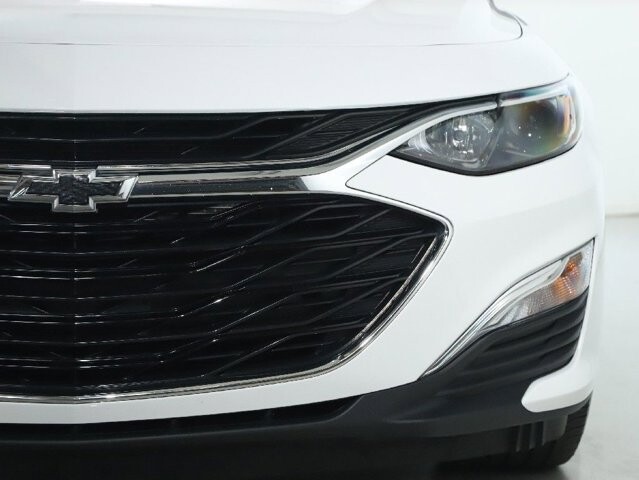 2022 Chevrolet Malibu in Bedford, OH 44146 - 18081405 7