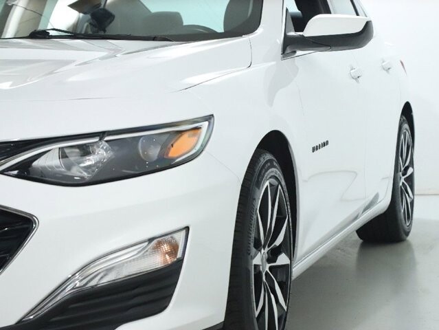 2022 Chevrolet Malibu in Bedford, OH 44146 - 18081405 4