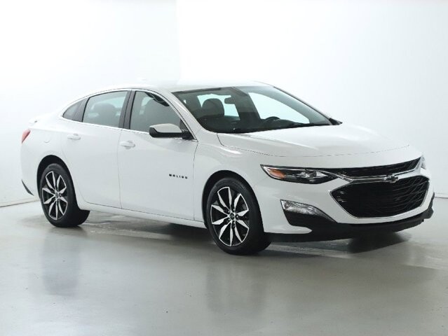 2022 Chevrolet Malibu in Bedford, OH 44146 - 18081405 9