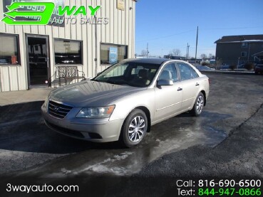 1999 Toyota Camry in Oak Grove, MO 64075