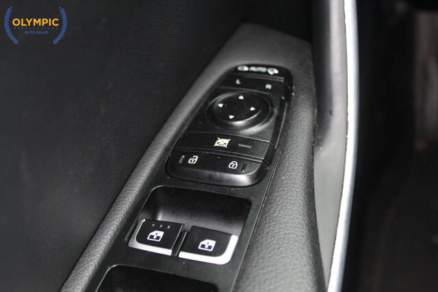 2018 Kia Stinger in Decatur, GA 30032 - 18081425 31