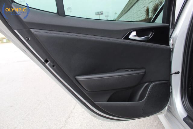 2018 Kia Stinger in Decatur, GA 30032 - 18081425 42