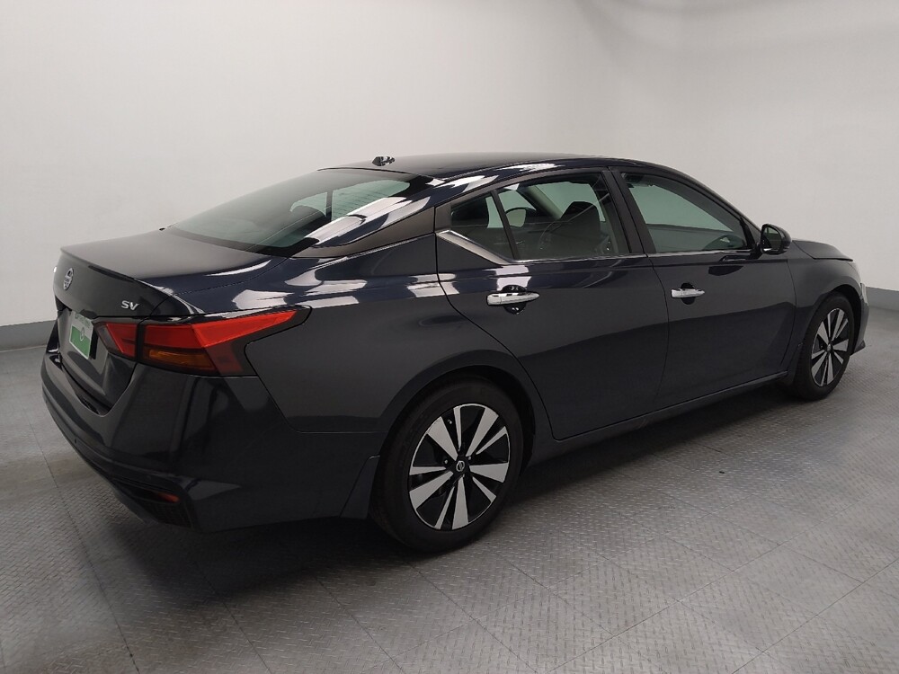 2022 Nissan Altima in Las Vegas, NV 89104 - 18081467 10