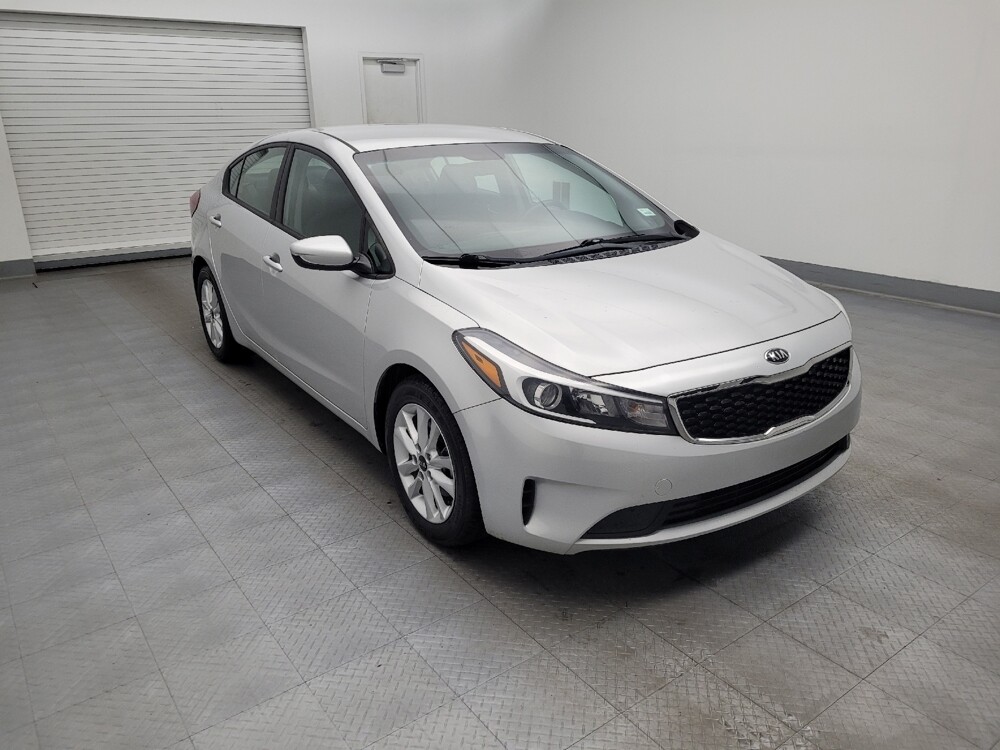 2017 Kia Forte in Columbus, OH 43228 - 18081475 13