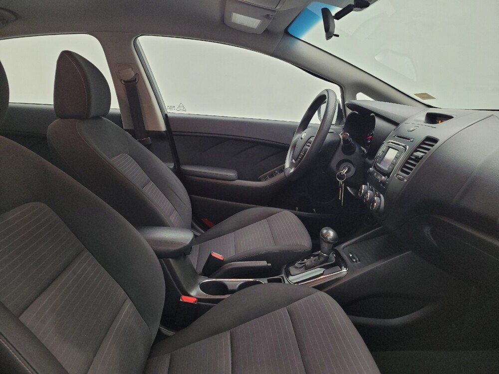2017 Kia Forte in Columbus, OH 43228 - 18081475 21
