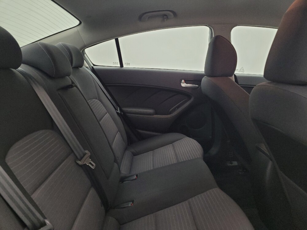 2017 Kia Forte in Columbus, OH 43228 - 18081475 19