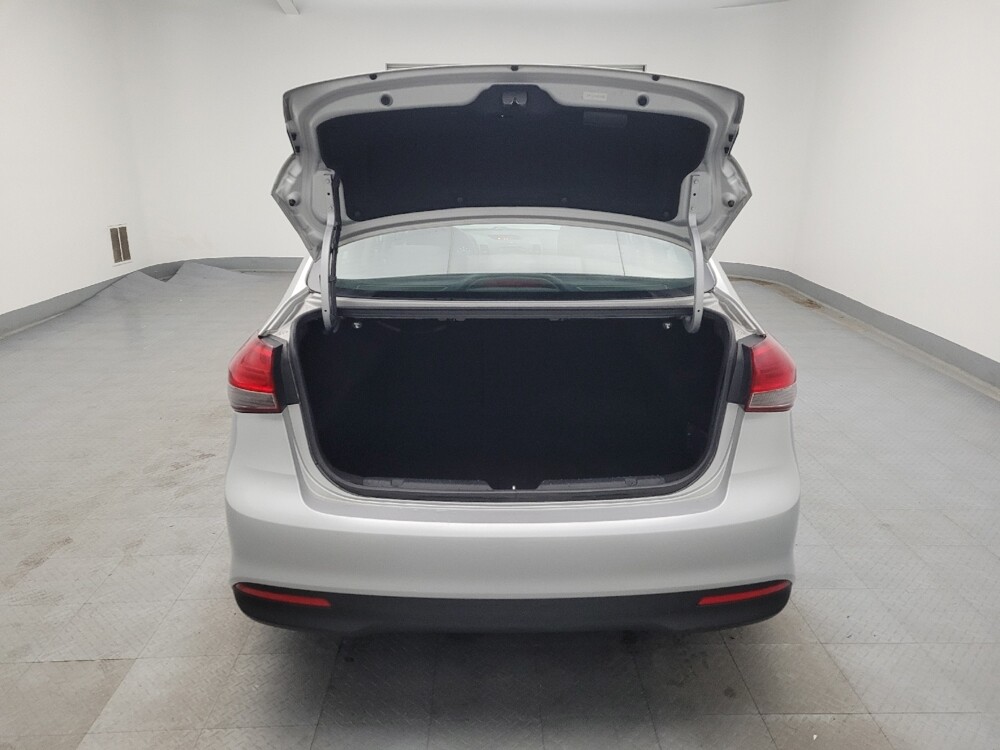 2017 Kia Forte in Columbus, OH 43228 - 18081475 29