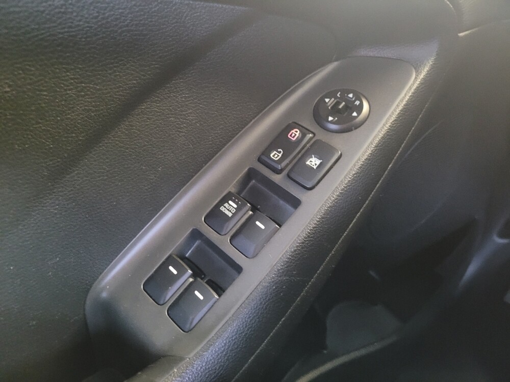 2017 Kia Forte in Columbus, OH 43228 - 18081475 27