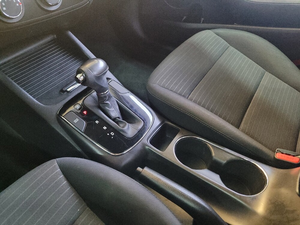 2017 Kia Forte in Columbus, OH 43228 - 18081475 26