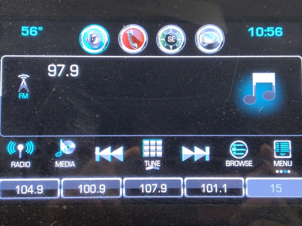 2017 Chevrolet Malibu in Live Oak, TX 78233 - 18081516 25