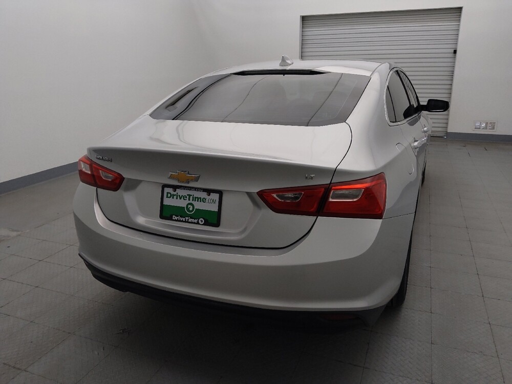 2017 Chevrolet Malibu in Live Oak, TX 78233 - 18081516 7