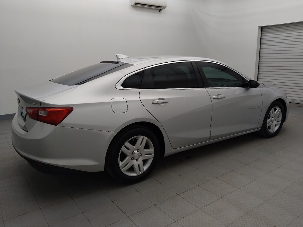 2017 Chevrolet Malibu in Live Oak, TX 78233 - 18081516 10