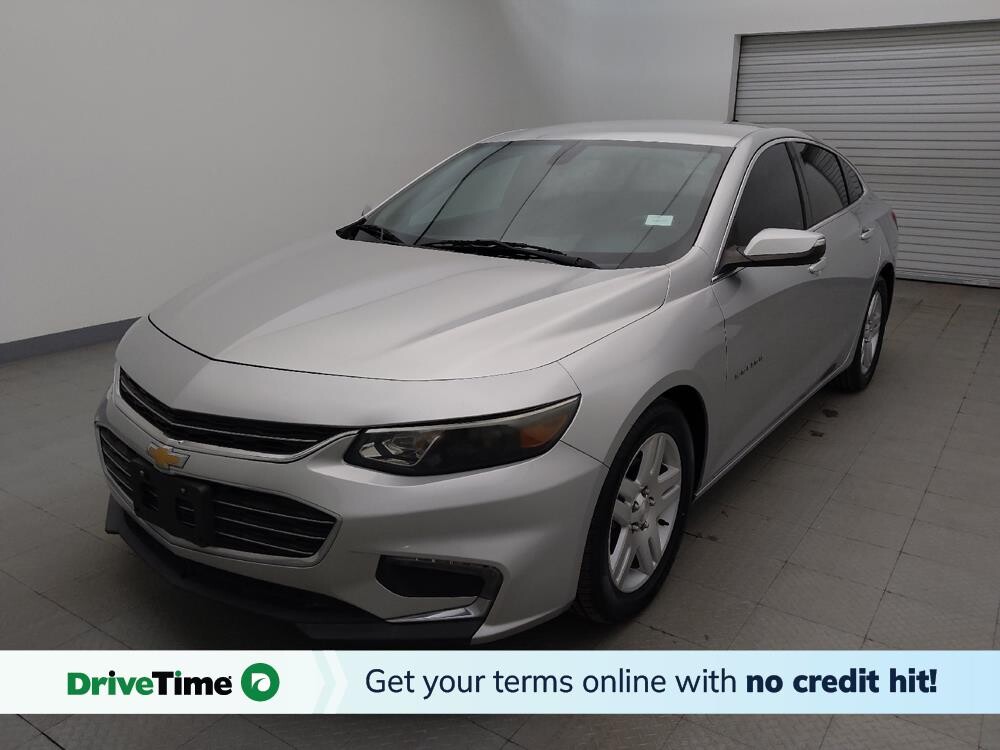 2017 Chevrolet Malibu in Live Oak, TX 78233 - 18081516