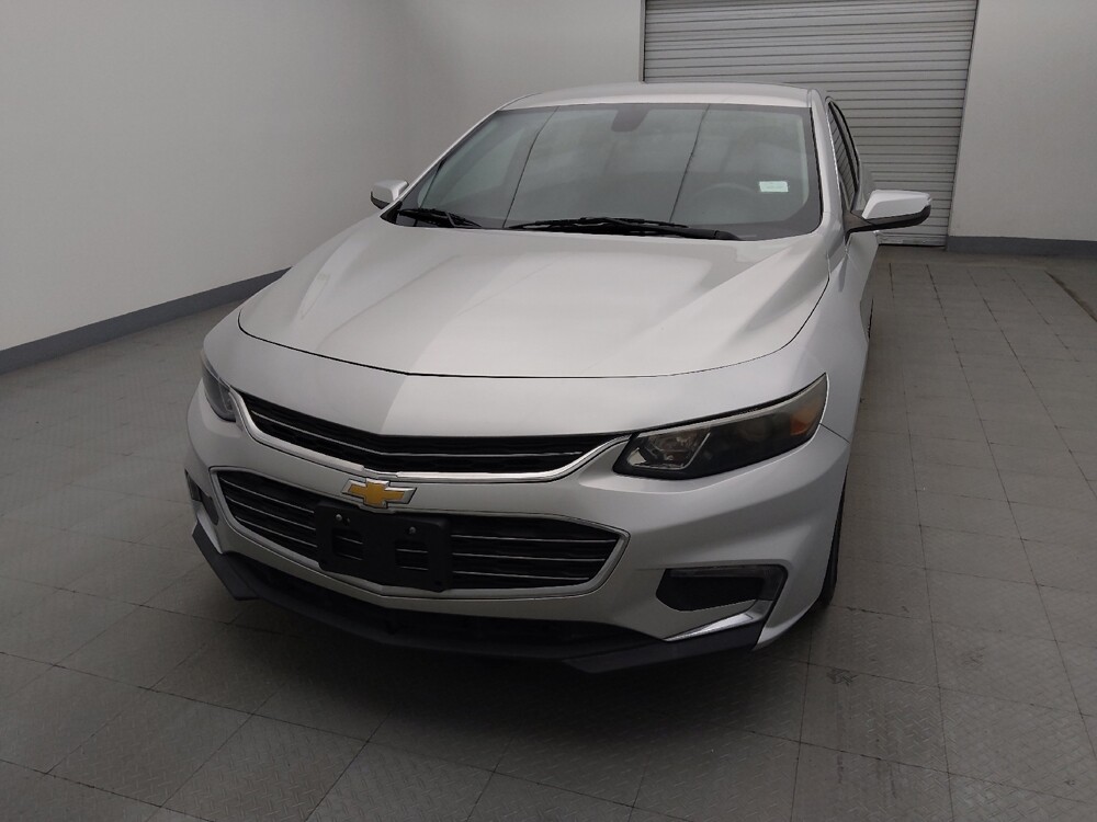 2017 Chevrolet Malibu in Live Oak, TX 78233 - 18081516 15