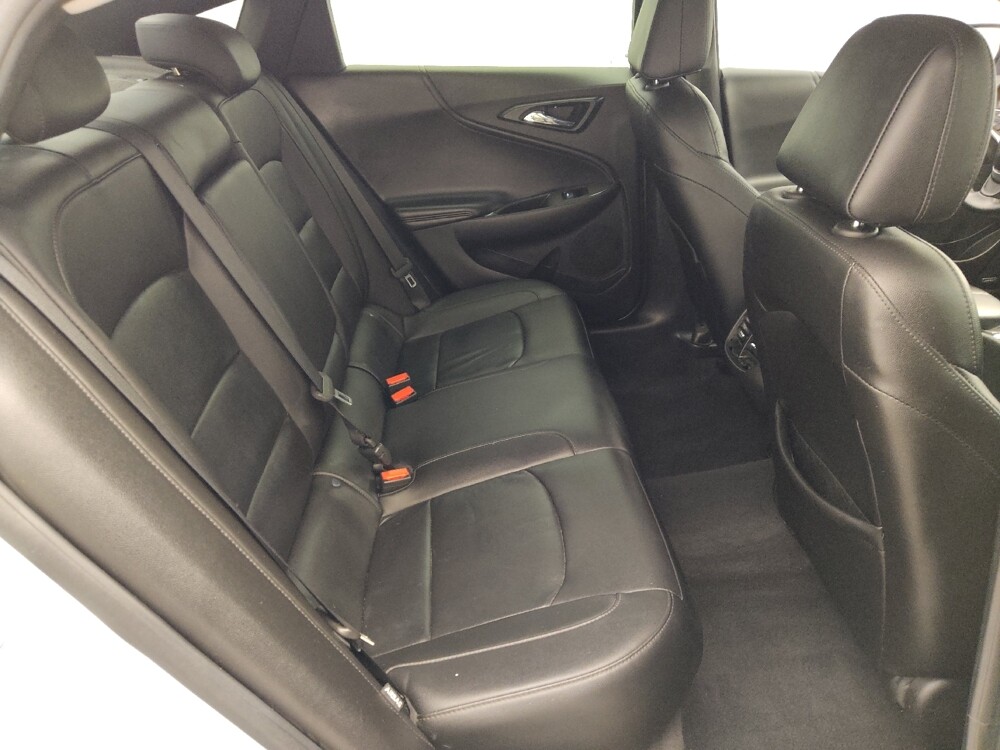 2017 Chevrolet Malibu in Live Oak, TX 78233 - 18081516 19