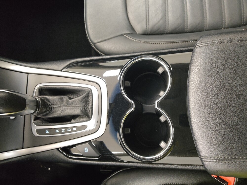 2017 Ford Edge in St. Louis, MO 63125 - 18081528 26