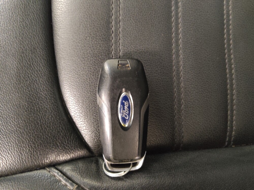 2017 Ford Edge in St. Louis, MO 63125 - 18081528 32