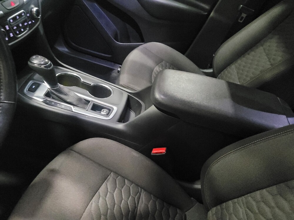 2020 Chevrolet Equinox in Plymouth Meeting, PA 19462 - 18081533 26