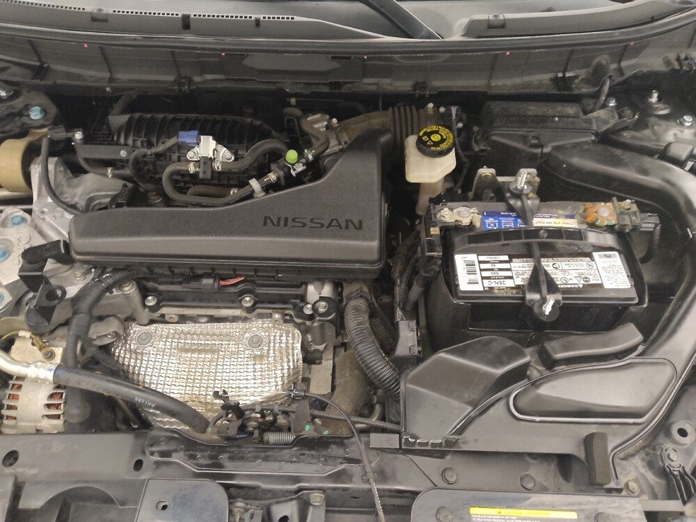 2018 Nissan Rogue in Wichita, KS 67207 - 18081561 30