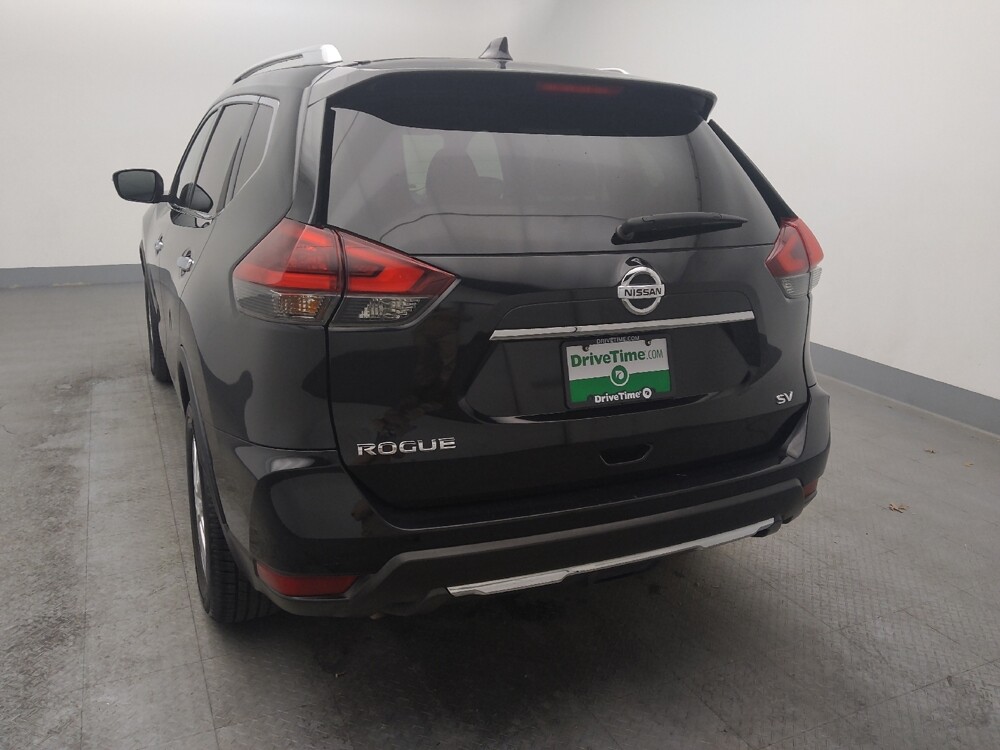 2018 Nissan Rogue in Wichita, KS 67207 - 18081561 6