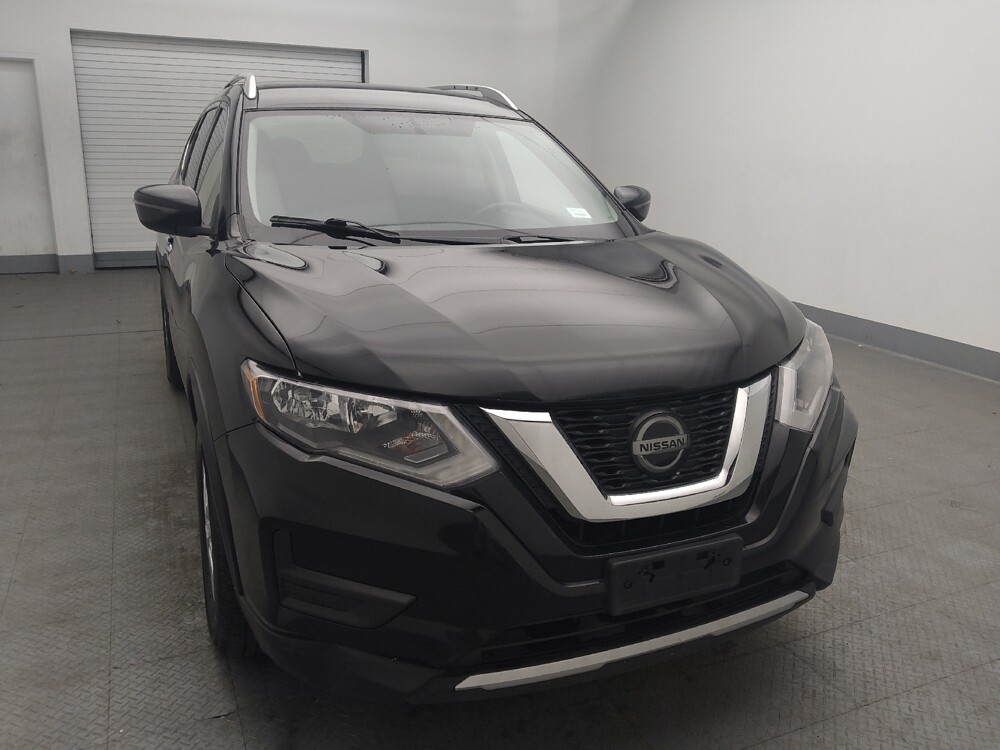 2018 Nissan Rogue in Wichita, KS 67207 - 18081561 14