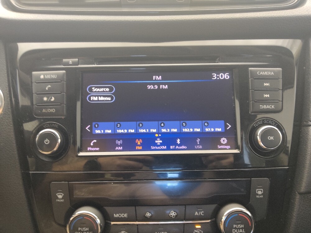 2018 Nissan Rogue in Wichita, KS 67207 - 18081561 25