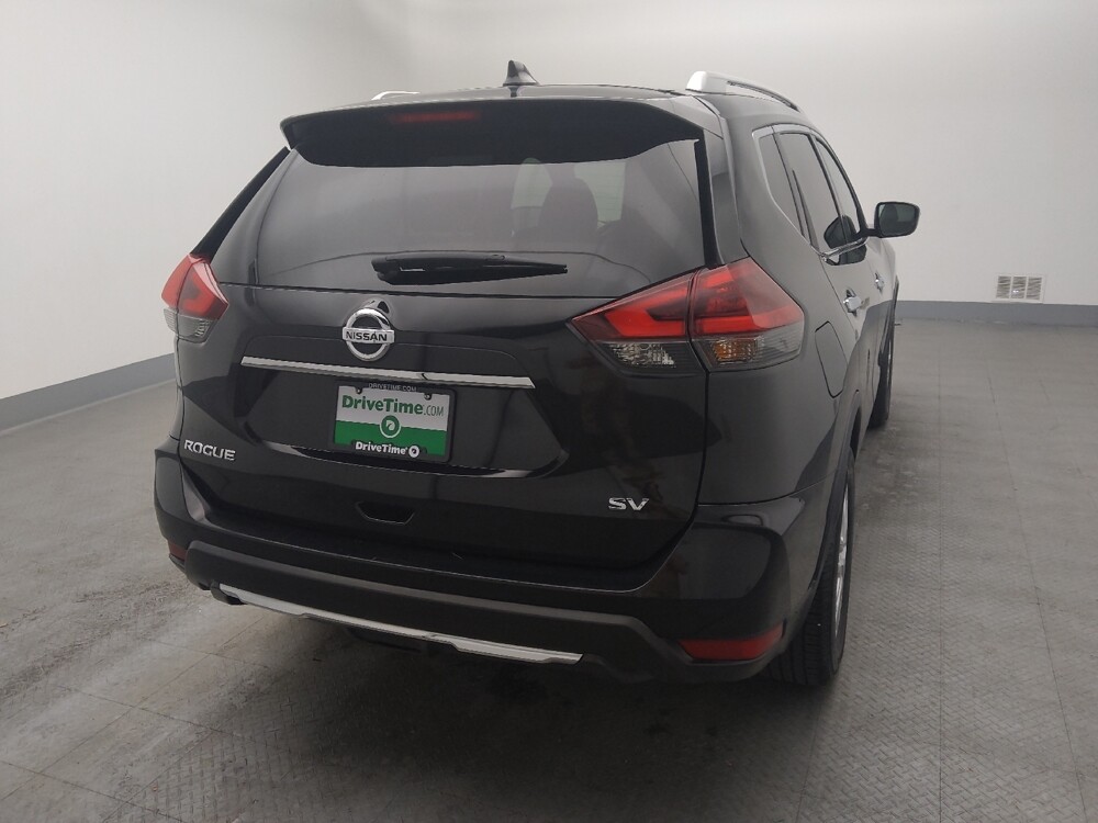 2018 Nissan Rogue in Wichita, KS 67207 - 18081561 7