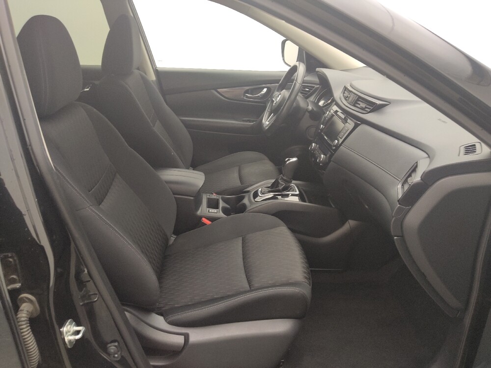 2018 Nissan Rogue in Wichita, KS 67207 - 18081561 21