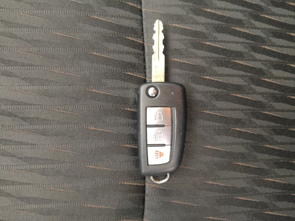 2019 Nissan Rogue in Topeka, KS 66611 - 18081564 32