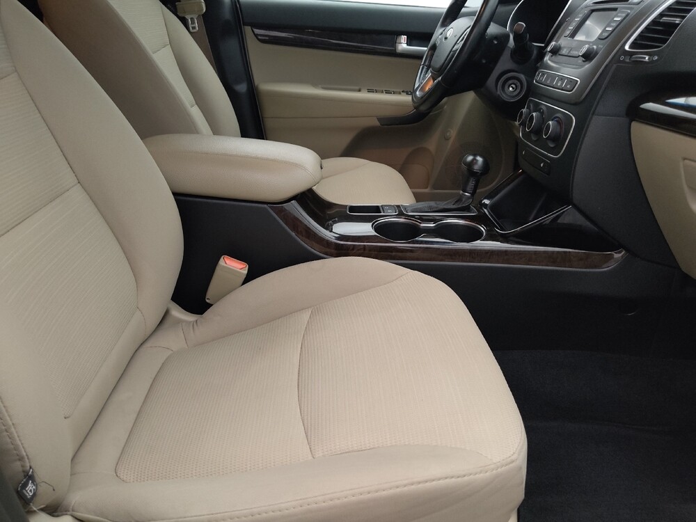 2015 Kia Sorento in Clearwater, FL 33764 - 18081592 21