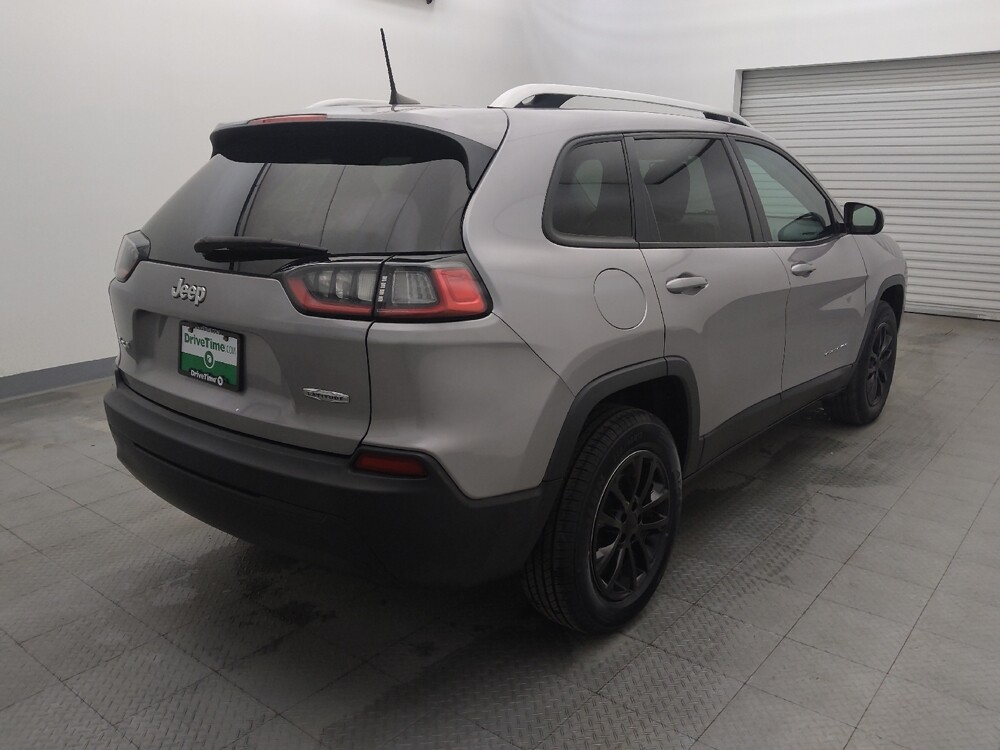 2020 Jeep Cherokee in Houston, TX 77074 - 18081602 9