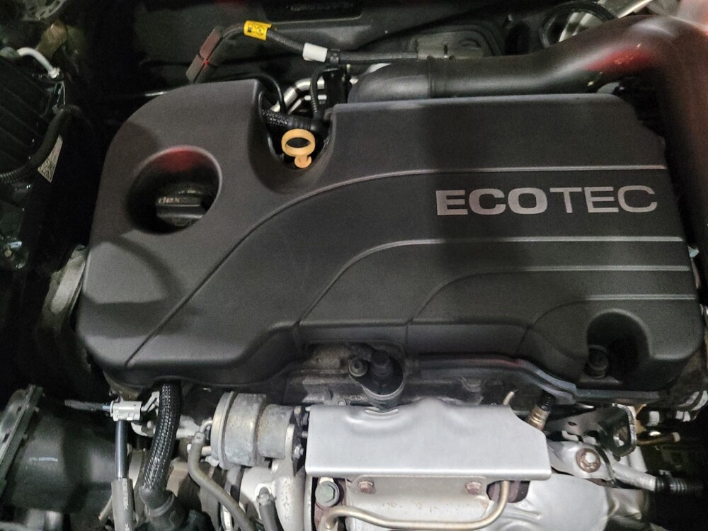 2020 Chevrolet Equinox in Chesapeake, VA 23320 - 18081606 30