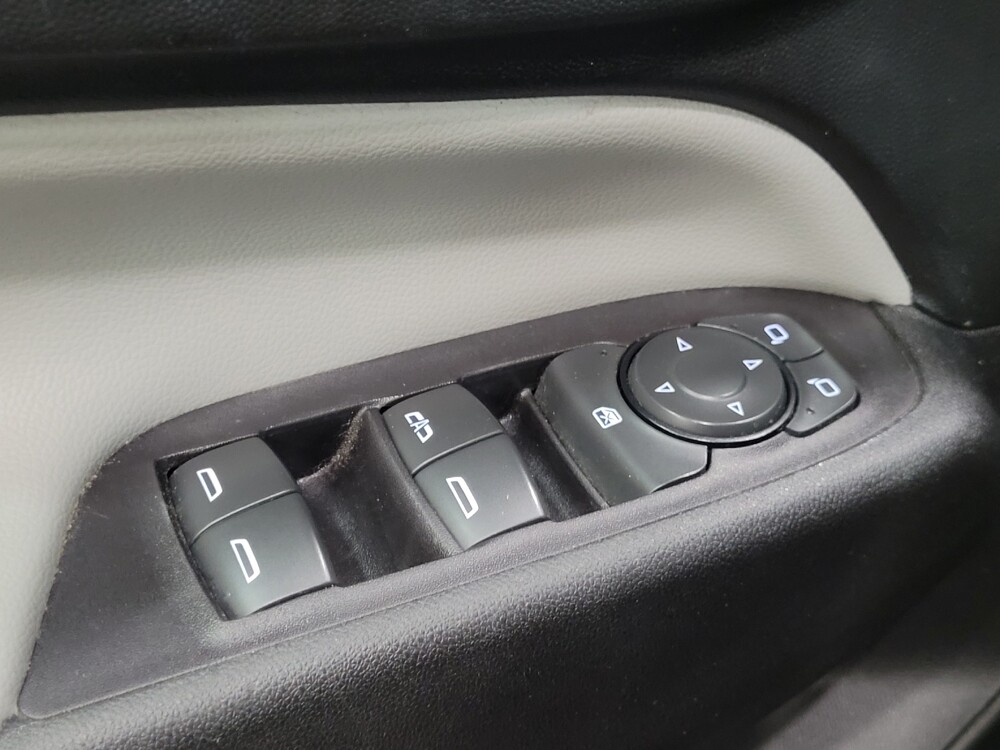 2020 Chevrolet Equinox in Chesapeake, VA 23320 - 18081606 27